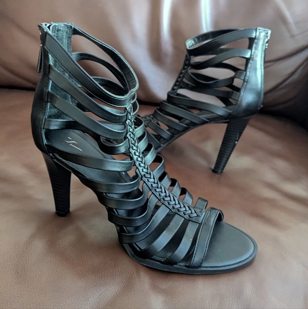 Simply Vera Vera Wang Black Strappy Heels Size 8.5